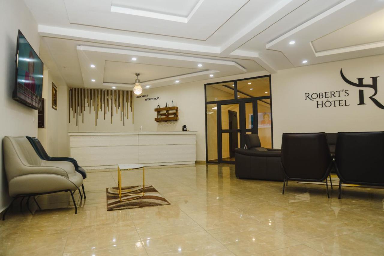 Robert'S Hotel Abidjan Bagian luar foto