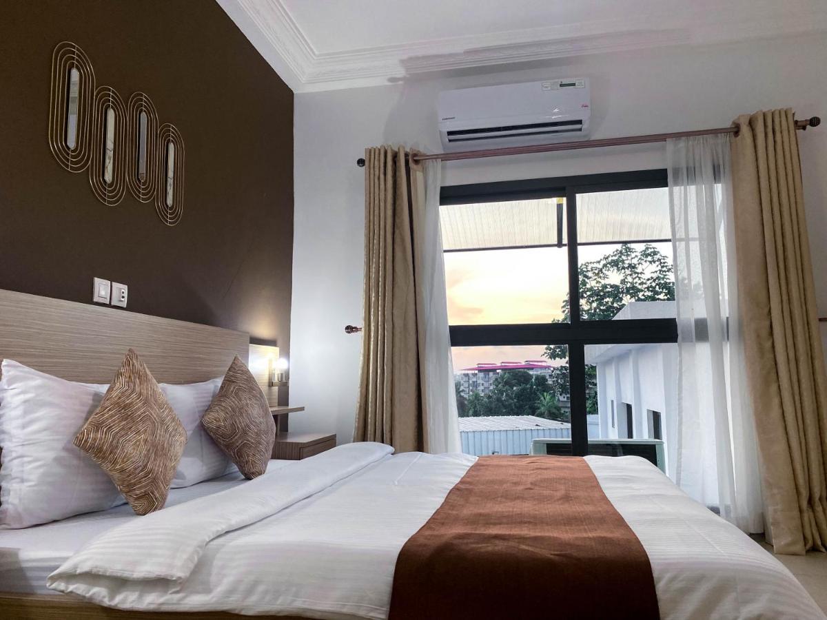 Robert'S Hotel Abidjan Bagian luar foto