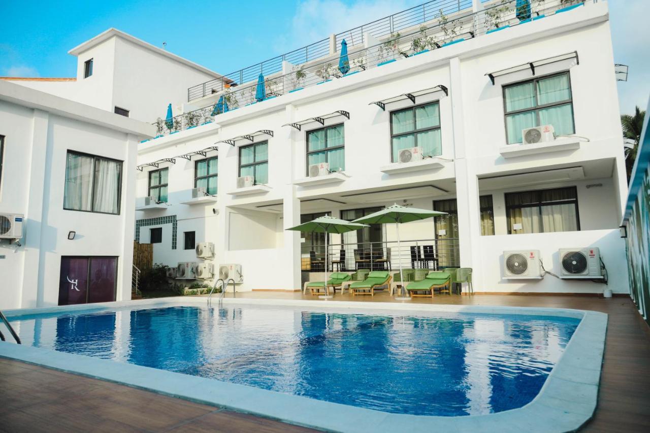 Robert'S Hotel Abidjan Bagian luar foto