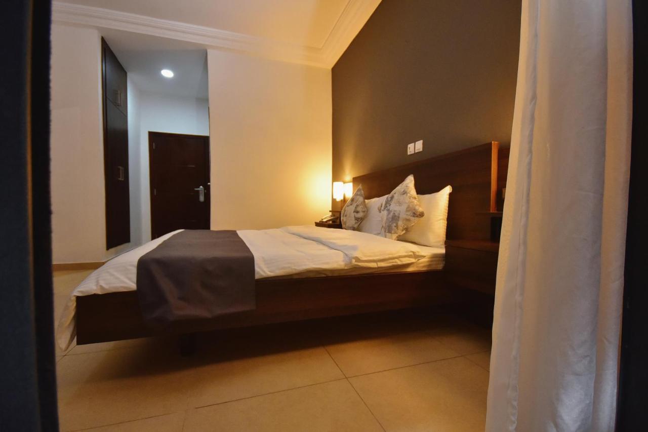 Robert'S Hotel Abidjan Bagian luar foto